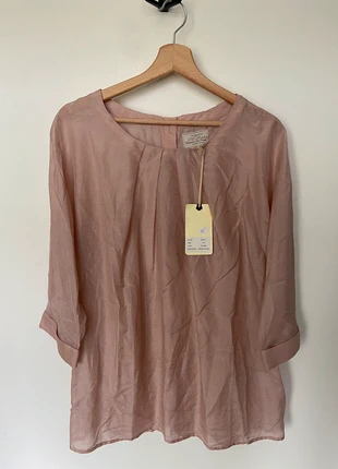 Zachtroze blouse van zijde, merk: JC Sophie, staat: Nieuw met prijskaartje, maat: XL / 42 / 14, € 35,00, € 37,45 inclusief Kopersbescherming