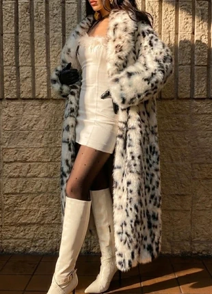 Manteau long fausse fourrure léopard blanc, brand: Venom&Velvet, condition: Very good, size: M / 38 / 10, €89.90, €95.10 includes Buyer Protection Pro