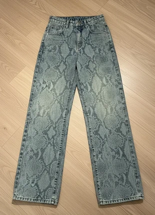 🐍 Jean imprimé effet peau de serpent, marque: Tokyo Muse, état: Très bon état, taille: S / 36 / 8, 52,90 €, 56,25 € Protection acheteurs (Pro) incluse