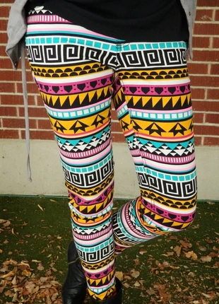 Divided by H&M Aztec Print Skinny Jeans – Size M, marke: H&M, zustand: Sehr gut, größe: M / 38 / 10, 4,00 €, 4,40 € inklusive Vinted-Käuferschutz