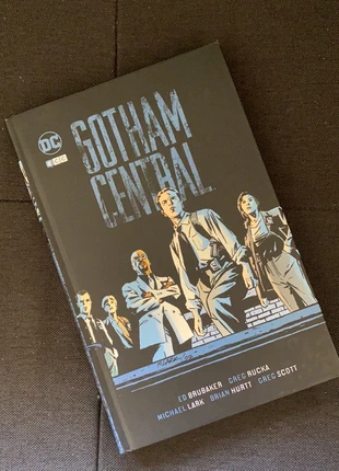 Gotham Central omnibus espanhol, estado: Novo sem etiquetas, €32.00, €34.30 inclui Proteção do Comprador