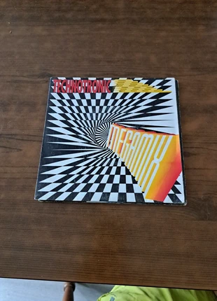 45 giri Technotronic megamix musica dance, condizioni: Discrete, €3.00, €3.85 include la Protezione acquisti