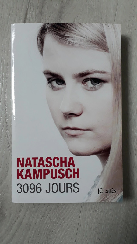 Livre témoignage 3096 jours de Natascha Kampusch 1