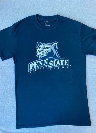 Donkerblauw vintage shirt van Penn State., marque: penn state, état: Très bon état, taille: S, 7,00 €, 8,05 € Protection acheteurs incluse