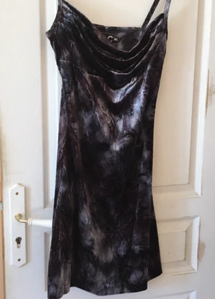 Robe velour à bretelles , condizioni: Discrete, taglia: M / IT 42 / EU 38, €5.00, €5.95 include la Protezione acquisti