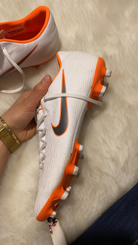 Crampon nike blanc et orange online