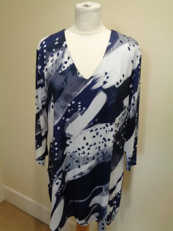 David Nieper Blue and White Abstract Print V Neck T-Shirt | Vinted