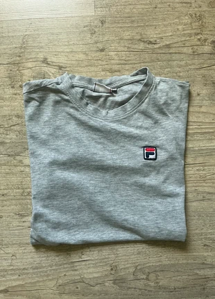 TEE shirt Fila, marca: FILA, estado: Muito bom, tamanho: XS, €3.00, €3.85 inclui Proteção do Comprador