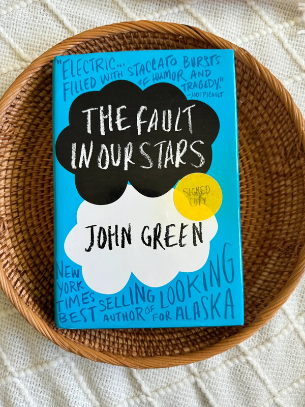 The Fault In Our Stars by John Green 1