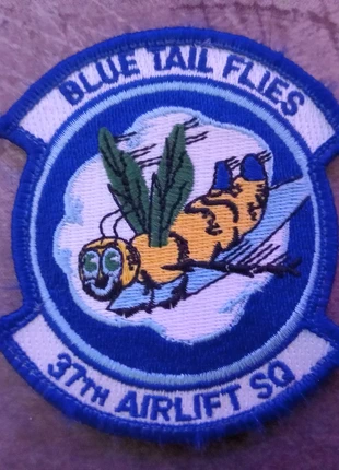 Patch USAF 37th Airlift SQ, merk: Air Force, staat: Heel goed, € 15,00, € 16,45 inclusief Kopersbescherming
