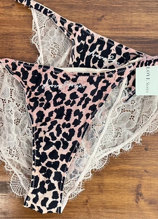 Lot de deux culottes, brand: Love Stories, condition: New with tags, size: XL / 42 / 14, €18.00, €19.60 includes Buyer Protection