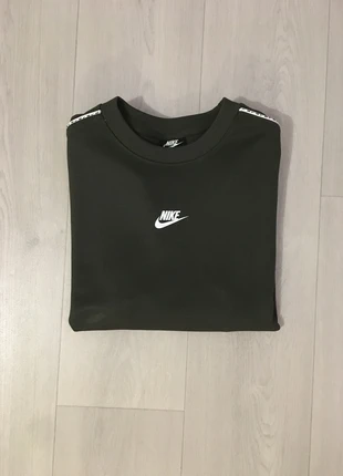 pull Nike, marque: Nike, état: Très bon état, taille: S, 25,00 €, 26,95 € Protection acheteurs incluse