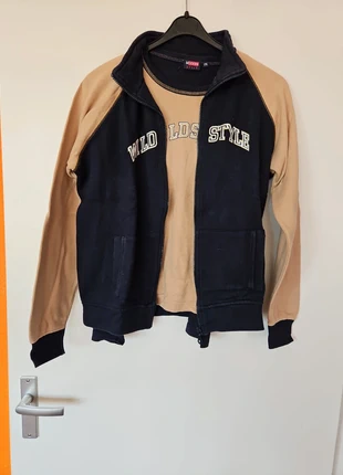 Twinset, merk: Modern Style, staat: Heel goed, maat: 16 jaar / 176 cm, € 10,00, € 11,20 inclusief Kopersbescherming