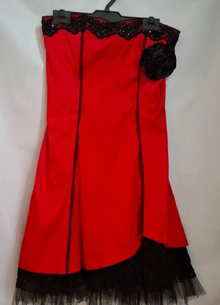 "Red evening dress black details""Vestido rojo fiesta encaje negro", marque: RED, état: Très bon état, taille: S / 36 / 8, 9,00 €, 10,15 € Protection acheteurs incluse