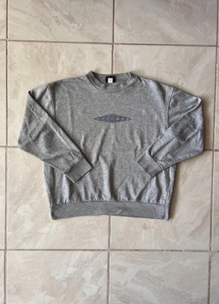 Sweat Umbro Vintage Gris M, marque: Umbro, état: Très bon état, taille: M, 35,00 €, 37,45 € Protection acheteurs incluse