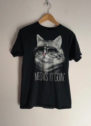 Meow's it going t shirt, brand: Goodie Two Sleeves, condition: Good, size: M / 10, £8.00, £9.10 includes Buyer Protection