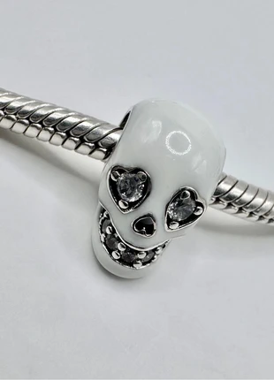 Glow in the dark sparkling skull charm, brand: Charm, condition: Very good, £6.50, £7.53 includes Buyer Protection