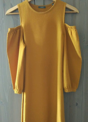 Robe d'été moutarde, merk: Kiomi, staat: Heel goed, maat: XS / 34 / 6, € 10,00, € 11,20 inclusief Kopersbescherming