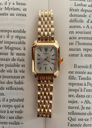 Montre à quartz pour femme blanche et dorée, marca: Quartz, estado: Novo com etiquetas, tamanho: Tamanho único, €7.00, €8.05 inclui Proteção do Comprador