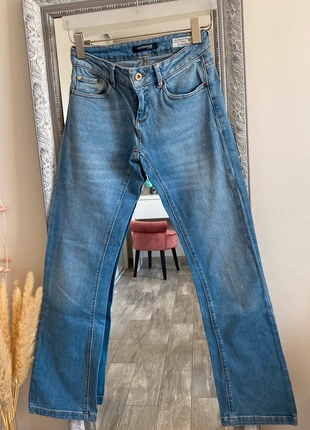 Jean bootcut femme, marque: Femme, état: Très bon état, taille: XS / 34 / 6, 5,00 €, 5,95 € Protection acheteurs incluse