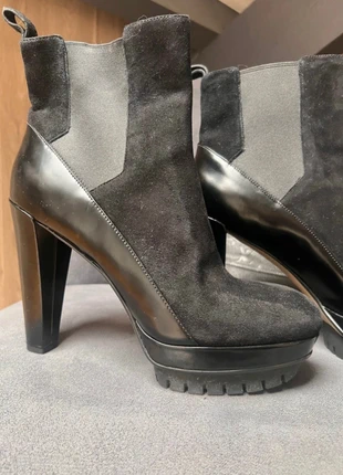 Bottines noires What For- Low Boots à talon, brand: What For, condizioni: Nuovo senza cartellino, taglia: 40, €30.00, €32.20 include la Protezione acquisti