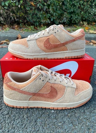 Nike Dunk Low "Shimmer Amber Brown", marke: Nike, zustand: Neu, mit Etikett, größe: 44, 115,00 €, 121,45 € inklusive Vinted-Käuferschutz