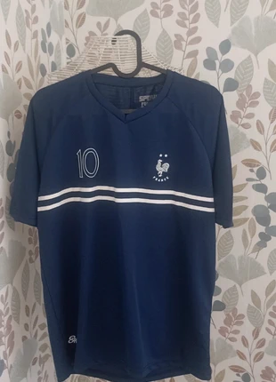 Maillot football 10 France, marque: Football, état: Neuf sans étiquette, taille: M, 10,00 €, 11,20 € Protection acheteurs incluse