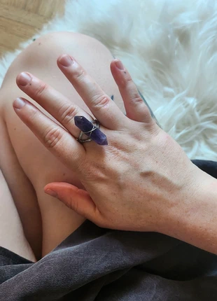 Ijzeren zilveren aanpasbare ring met amethist, marque: Vergeten, état: Très bon état, taille: Ajustable, 2,00 €, 2,80 € Protection acheteurs incluse