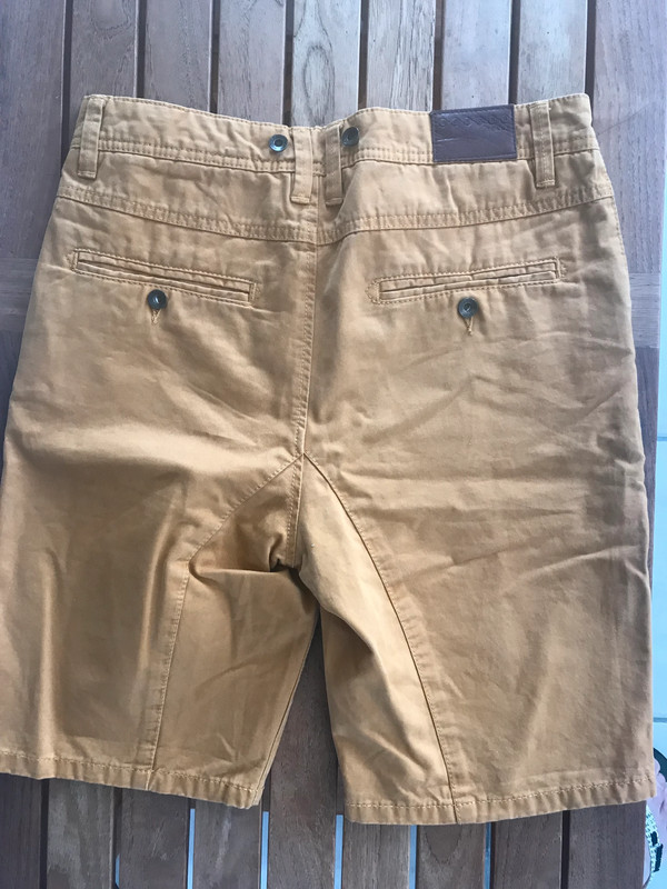 Short chino Bonobo jeans moutarde. 2