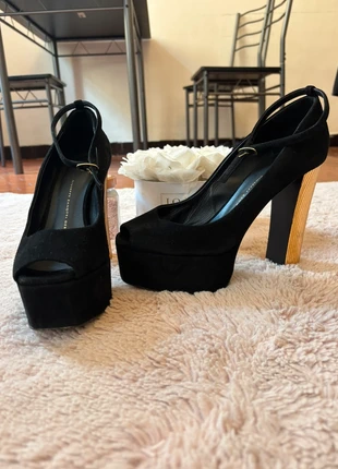 Talons Giuseppe Zanotti, marke: Giuseppe Zanotti, zustand: Gut, größe: 39, 50,00 €, 53,20 € inklusive Vinted-Käuferschutz