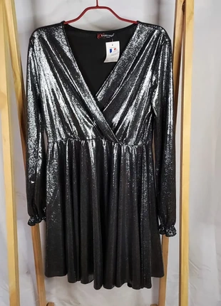 Robe argentée Esperance – neuve, marque: Esperance, état: Neuf avec étiquette, taille: Taille unique, 20,00 €, 21,70 € Protection acheteurs (Pro) incluse