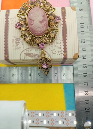 Broche avec la boîte, marca: Broche.fr, estado: Muito bom, €5.00, €5.95 inclui Proteção do Comprador Pro