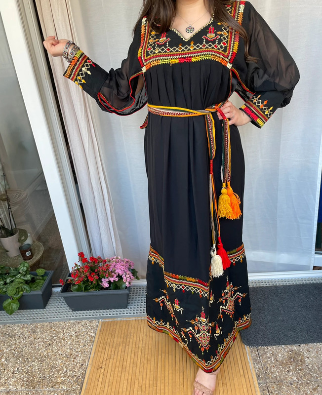 Robe berbère-kabyle broderie noire 3