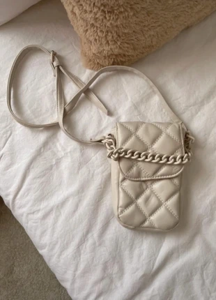 Beige bag, merk: Primark, staat: Heel goed, € 6,00, € 7,00 inclusief Kopersbescherming