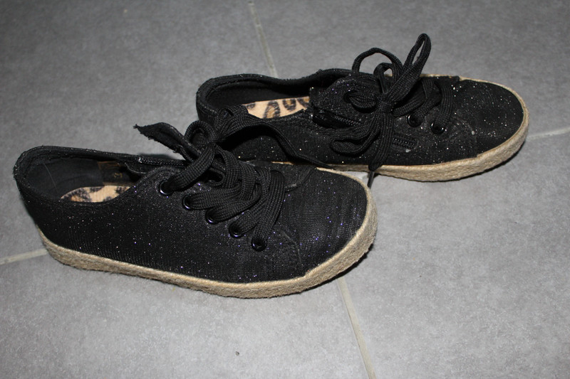 Chaussures. 1