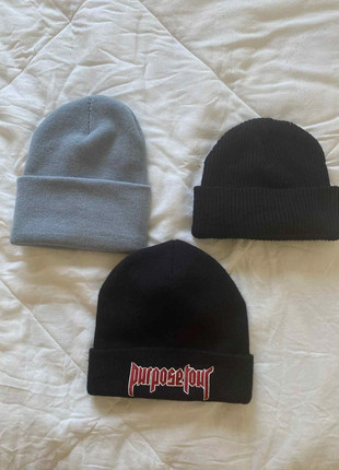 3 gorros quentinhos, marca: Vintage Dressing, estado: Novo sem etiquetas, tamanho: Tamanho único, €10.00, €11.20 inclui Proteção do Comprador