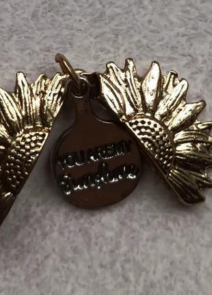 Pendentif doré fille, marke: Claire's, zustand: Gut, 1,00 €, 1,75 € inklusive Vinted-Käuferschutz