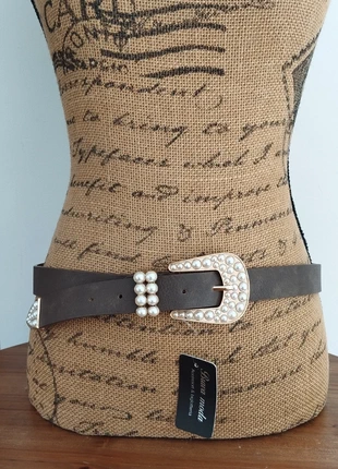 Ceinture marron boucle doré avec perles femme taille 90, état: Très bon état, taille: 90 cm, 4,00 €, 4,90 € Protection acheteurs (Pro) incluse