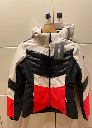 Chaqueta esquí mujer, marca: 4F, estado: Nuevo con etiquetas, tamaño: XS, 100,00 €, 105,00 € Protección al comprador incluida
