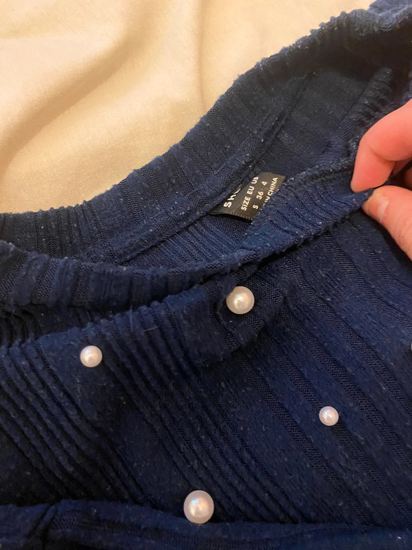 Pull bleu marine/ avec perles/taille S 3