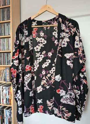 🌸 Kimono H&M – Élégance et confort floral, merk: H&M, staat: Heel goed, maat: S / 36 / 8, € 4,00, € 4,90 inclusief Kopersbescherming