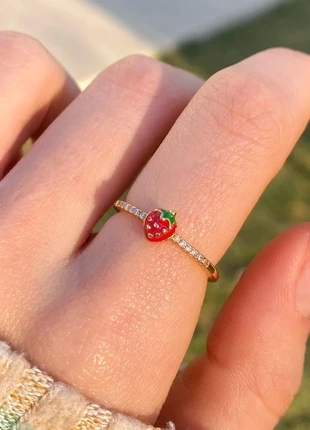 Fragola ring argento, super cute, Nuovo, con scatola regalo inclusa, zustand: Neu, größe: Größenverstellbar, 20,00 €, 21,70 € inklusive Vinted-Käuferschutz