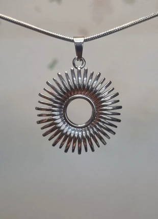 Stijlvolle zilverkleurige ketting ●Stainlesssteel, staat: Heel goed, € 5,50, € 6,48 inclusief Kopersbescherming Pro