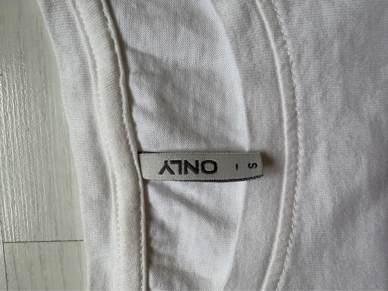 T shirt femme - photo numéro 2