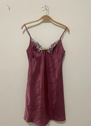 Nuisette violette vintage satinée avec dentelle et fleurs , brand: Vintage, condition: Very good, €5.00, €5.95 includes Buyer Protection