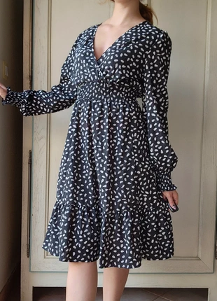 Robe noire à pois fluide style vintage, marque: COQUETTE, état: Très bon état, taille: M / 38 / 10, 8,00 €, 9,10 € Protection acheteurs incluse