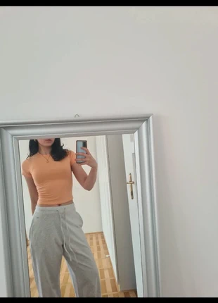 lili x nom soft tee peach von nom originals, brand: Nom Originals, condizioni: Nuovo con cartellino, taglia: S / IT 40 / EU 36, €38.00, €40.60 include la Protezione acquisti