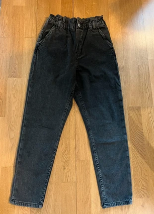 Jeans h&m 10-11 ans, marke: H&M, zustand: Sehr gut, größe: 11 Jahre / 146, 6,00 €, 7,00 € inklusive Vinted-Käuferschutz