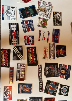 Lot stickers ultra Paris indépendant, marca: Stickers, estado: Novo sem etiquetas, €30.00, €32.20 inclui Proteção do Comprador