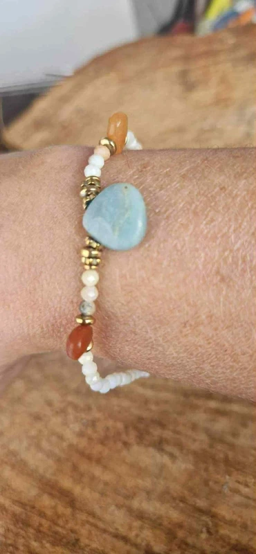 Bracelet pierres et perles naturelles acier inoxydable or réglable